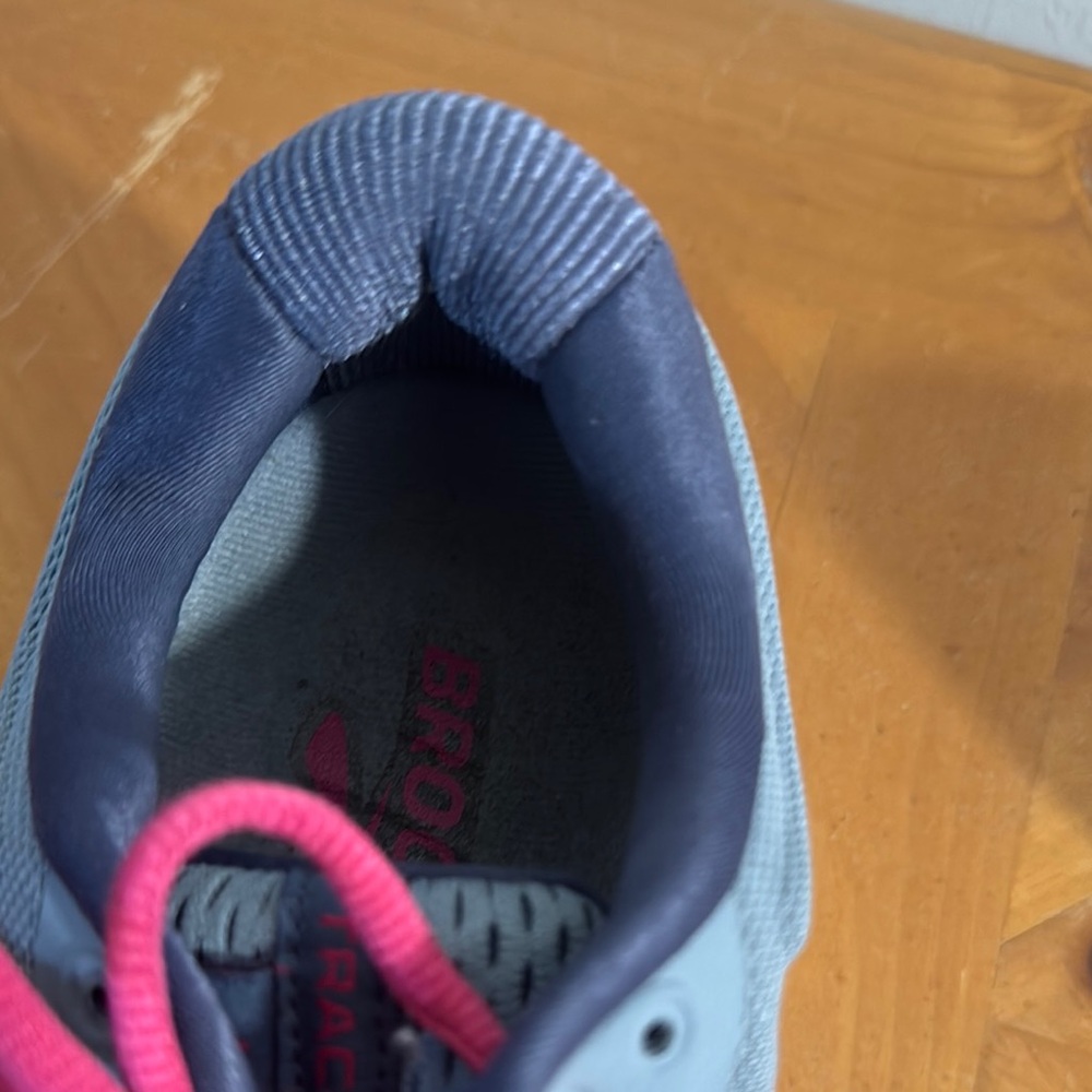 Brooks Gray and Pink Breathable Running Shoes Launch 9M - Picture 9 of 11